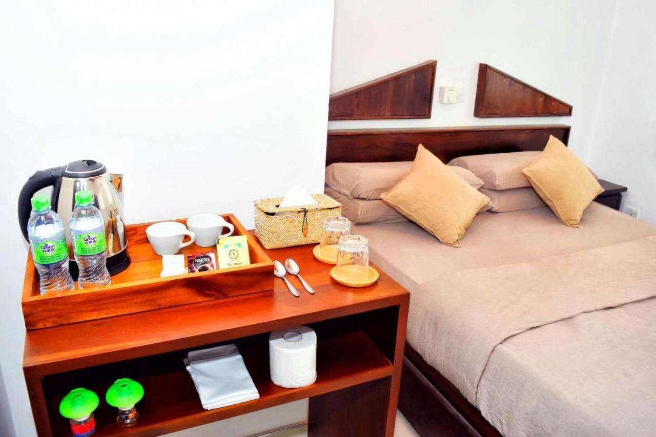 So What Boutique Hotel Negombo Buitenkant foto