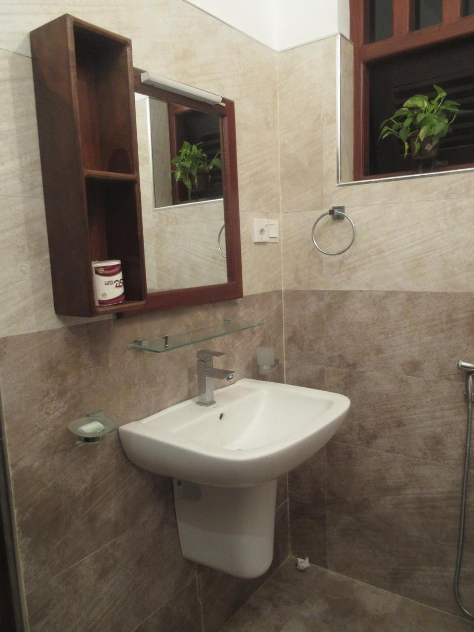 So What Boutique Hotel Negombo Buitenkant foto