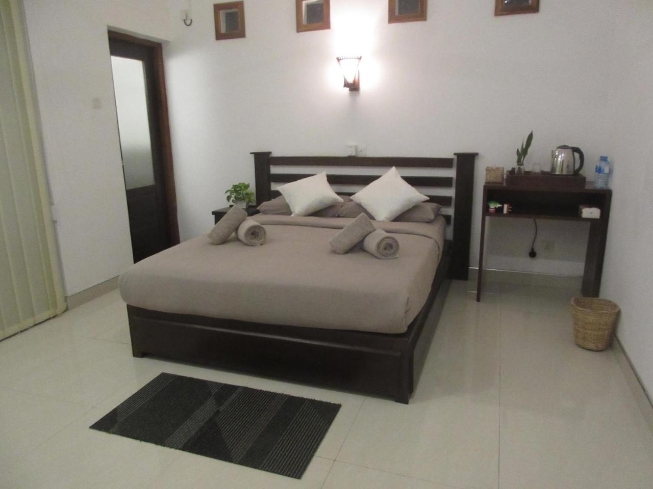 So What Boutique Hotel Negombo Buitenkant foto