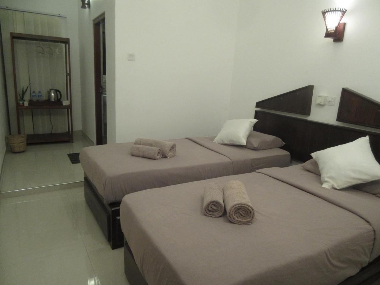 So What Boutique Hotel Negombo Buitenkant foto