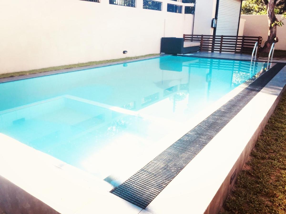 So What Boutique Hotel Negombo Buitenkant foto