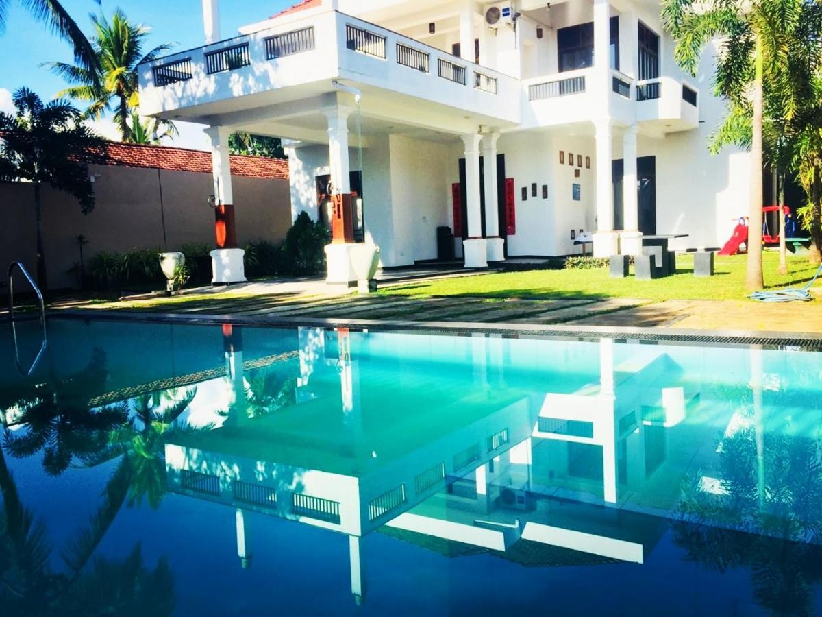 So What Boutique Hotel Negombo Buitenkant foto